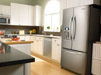 Холодильник на кухне — как его разместить? Обзор самых эффективных вариантов (80 фото)