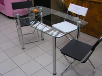 Стеклянный кухонный стол — фото обзор популярных моделей в интерьере кухни