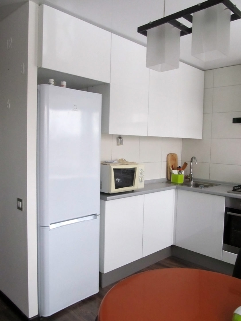 Выбор места для размещения холодильника на кухне