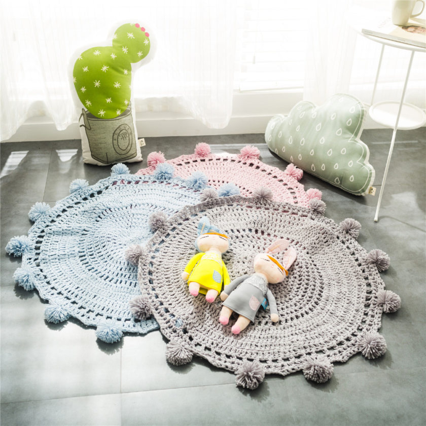 Практичность ковров в детскую, выполненных из синтетических материалов